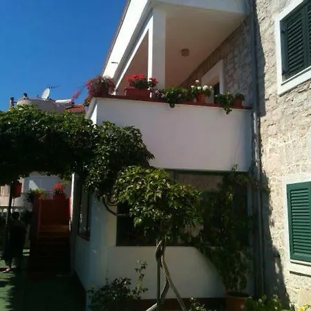 Tonka&mario Guest house